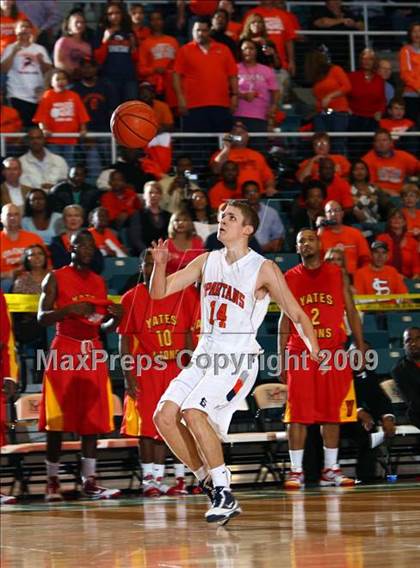Thumbnail 2 in Yates vs. Seven Lakes photogallery.