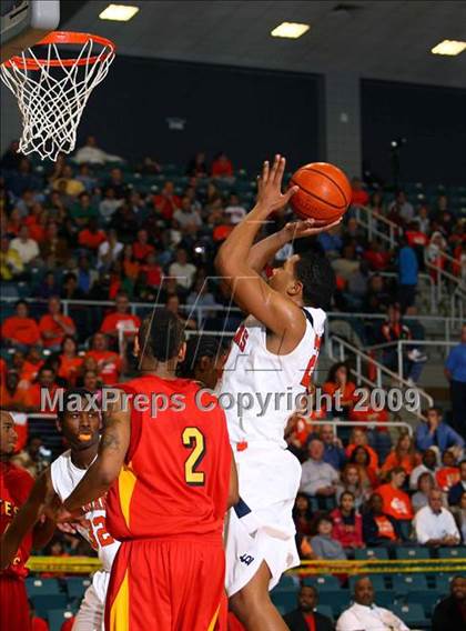 Thumbnail 3 in Yates vs. Seven Lakes photogallery.