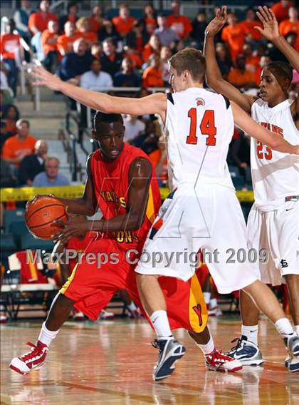 Thumbnail 2 in Yates vs. Seven Lakes photogallery.