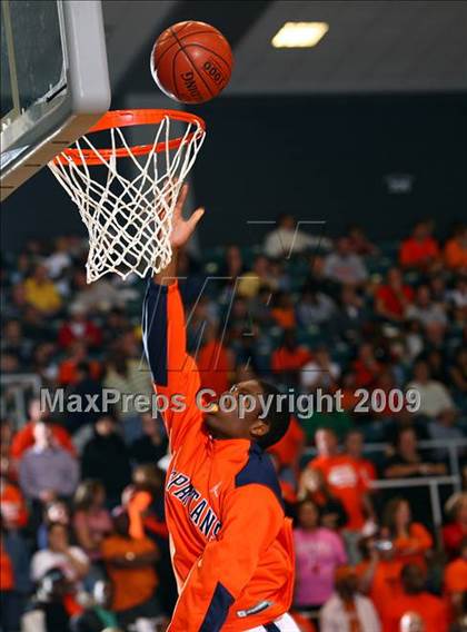 Thumbnail 2 in Yates vs. Seven Lakes photogallery.