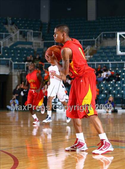 Thumbnail 1 in Yates vs. Seven Lakes photogallery.