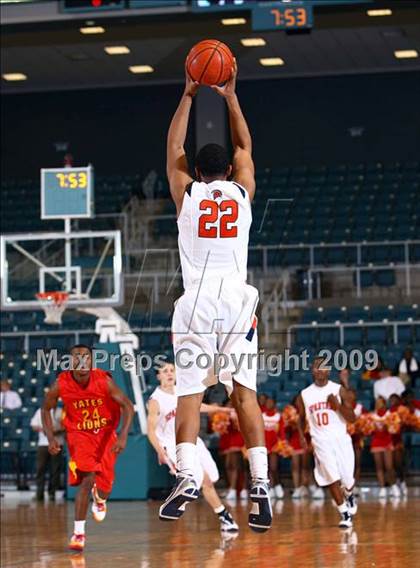 Thumbnail 2 in Yates vs. Seven Lakes photogallery.