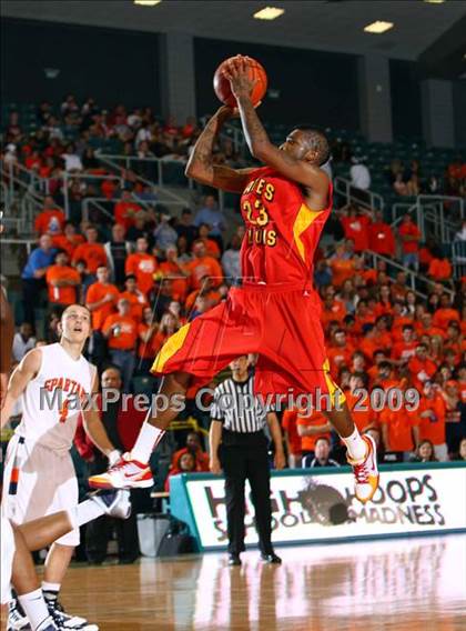 Thumbnail 2 in Yates vs. Seven Lakes photogallery.