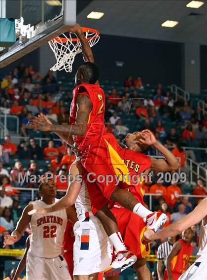 Thumbnail 1 in Yates vs. Seven Lakes photogallery.