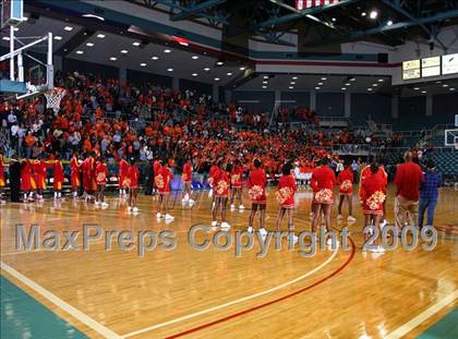 Thumbnail 2 in Yates vs. Seven Lakes photogallery.