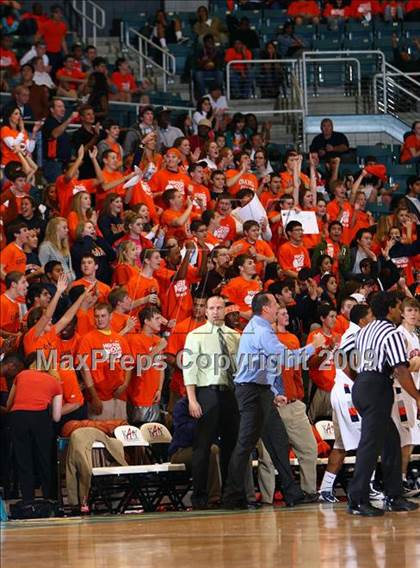 Thumbnail 1 in Yates vs. Seven Lakes photogallery.