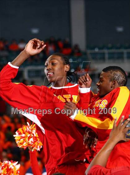 Thumbnail 1 in Yates vs. Seven Lakes photogallery.