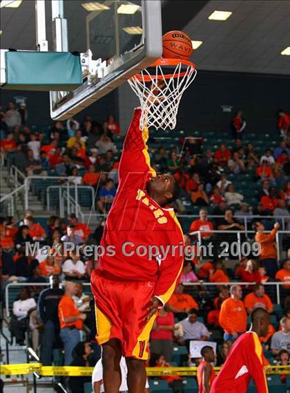 Thumbnail 3 in Yates vs. Seven Lakes photogallery.