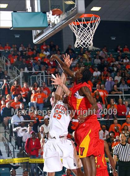 Thumbnail 3 in Yates vs. Seven Lakes photogallery.