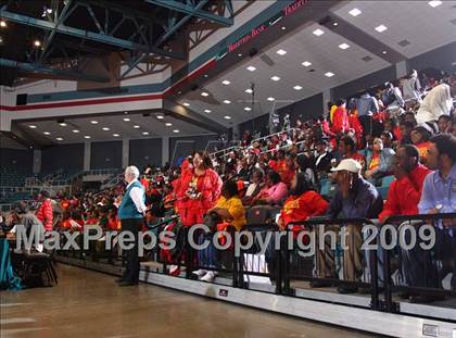 Thumbnail 3 in Yates vs. Seven Lakes photogallery.