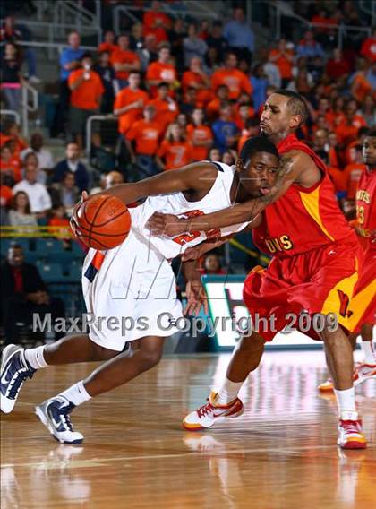 Thumbnail 2 in Yates vs. Seven Lakes photogallery.