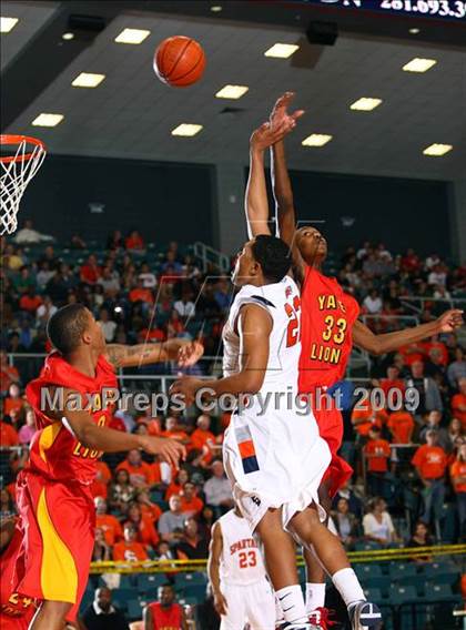 Thumbnail 1 in Yates vs. Seven Lakes photogallery.