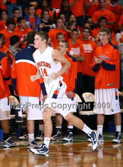 Thumbnail 3 in Yates vs. Seven Lakes photogallery.