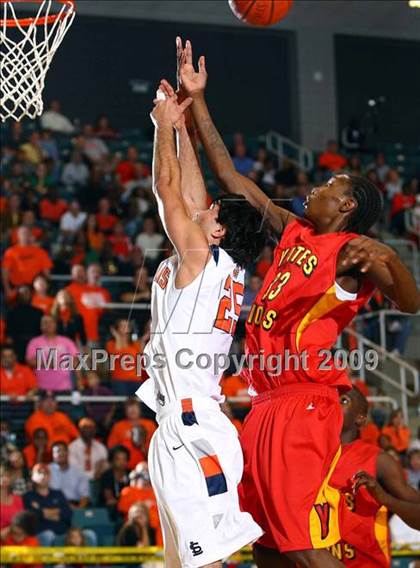 Thumbnail 1 in Yates vs. Seven Lakes photogallery.