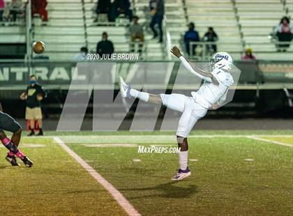Thumbnail 2 in Ben Davis @ Warren Central photogallery.