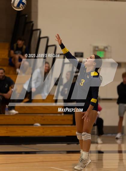 Thumbnail 2 in JV: Presentation at Notre Dame (Belmont) photogallery.
