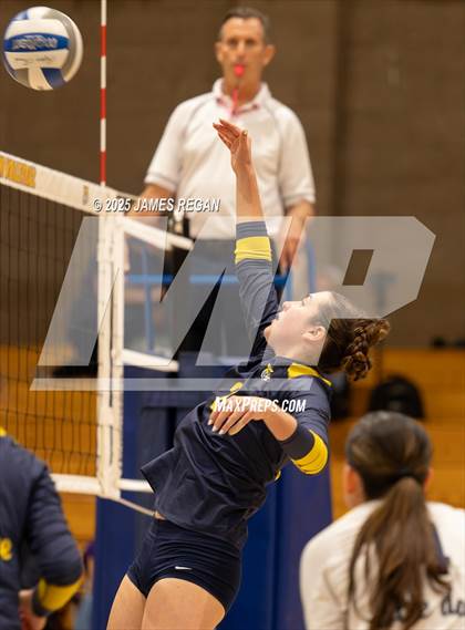 Thumbnail 3 in JV: Presentation at Notre Dame (Belmont) photogallery.