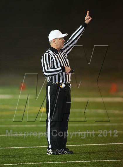 Thumbnail 2 in Waterford vs. Le Grand (CIF SJS D5 final) photogallery.