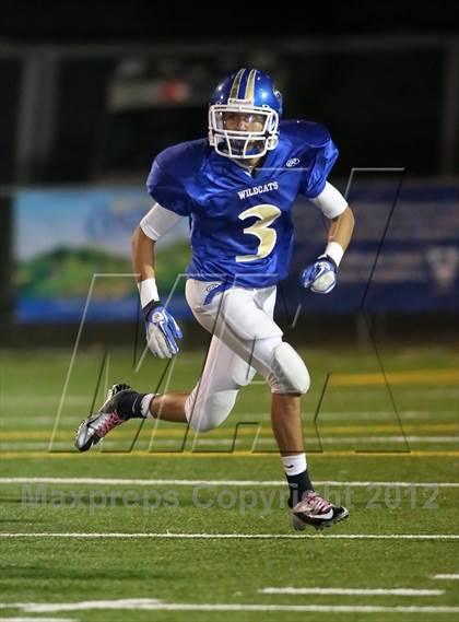 Thumbnail 3 in Waterford vs. Le Grand (CIF SJS D5 final) photogallery.