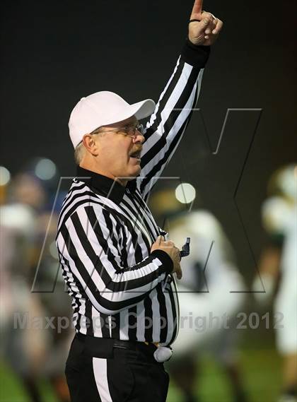 Thumbnail 2 in Waterford vs. Le Grand (CIF SJS D5 final) photogallery.