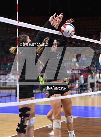 Thumbnail 2 in Lutheran vs. University (CHSAA 3A Playoff) photogallery.