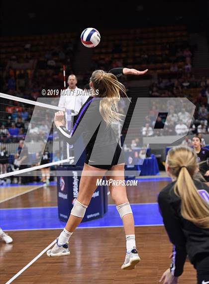 Thumbnail 2 in Lutheran vs. University (CHSAA 3A Playoff) photogallery.
