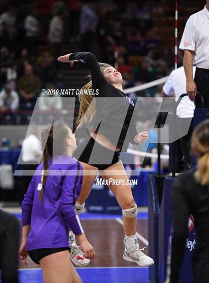 Thumbnail 2 in Lutheran vs. University (CHSAA 3A Playoff) photogallery.