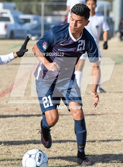 Thumbnail 2 in Kellis vs. Sierra Linda  (Bohdie Larson Celebration Classic) photogallery.