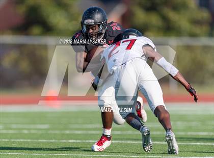 Thumbnail 3 in Langham Creek Spring Game (Black vs. White) photogallery.