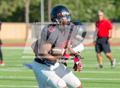 Thumbnail 2 in Langham Creek Spring Game (Black vs. White) photogallery.
