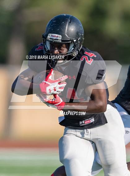 Thumbnail 1 in Langham Creek Spring Game (Black vs. White) photogallery.