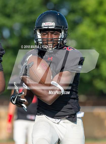 Thumbnail 3 in Langham Creek Spring Game (Black vs. White) photogallery.