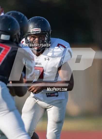 Thumbnail 2 in Langham Creek Spring Game (Black vs. White) photogallery.