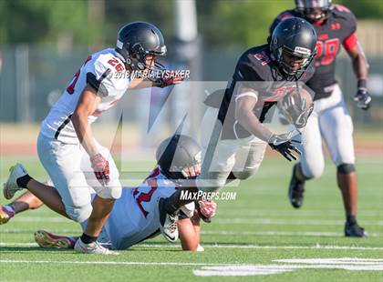 Thumbnail 2 in Langham Creek Spring Game (Black vs. White) photogallery.