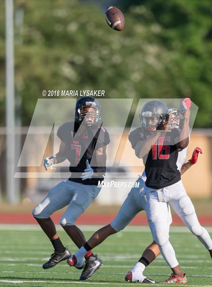 Thumbnail 2 in Langham Creek Spring Game (Black vs. White) photogallery.