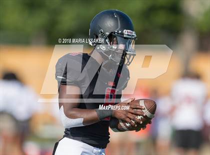 Thumbnail 2 in Langham Creek Spring Game (Black vs. White) photogallery.
