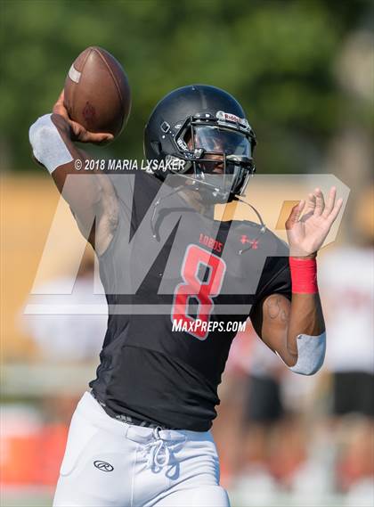 Thumbnail 3 in Langham Creek Spring Game (Black vs. White) photogallery.
