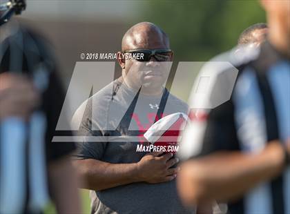Thumbnail 1 in Langham Creek Spring Game (Black vs. White) photogallery.