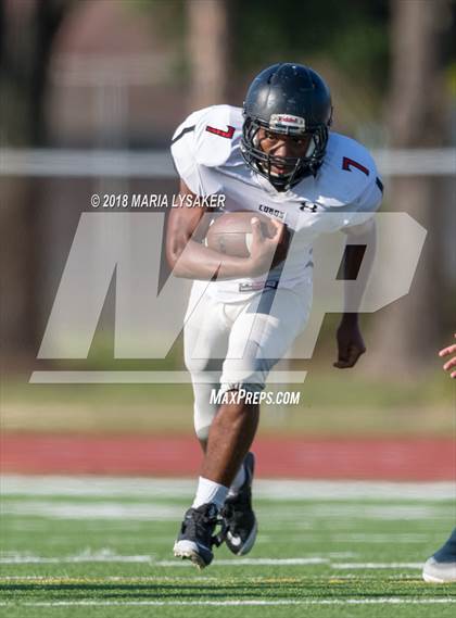 Thumbnail 1 in Langham Creek Spring Game (Black vs. White) photogallery.