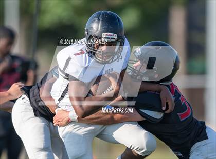 Thumbnail 3 in Langham Creek Spring Game (Black vs. White) photogallery.