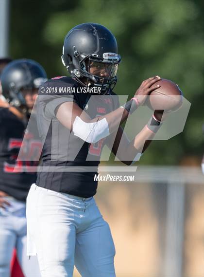Thumbnail 3 in Langham Creek Spring Game (Black vs. White) photogallery.