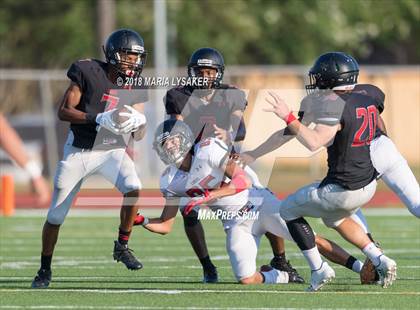 Thumbnail 1 in Langham Creek Spring Game (Black vs. White) photogallery.