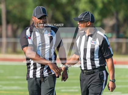 Thumbnail 2 in Langham Creek Spring Game (Black vs. White) photogallery.