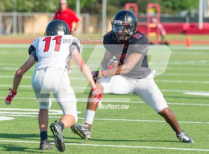 Thumbnail 3 in Langham Creek Spring Game (Black vs. White) photogallery.