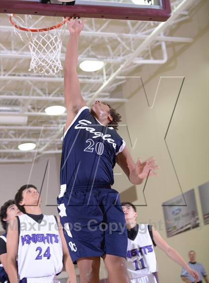 Thumbnail 2 in Shadow Hills vs. Desert Chapel (MaxPreps Holiday Classic) photogallery.
