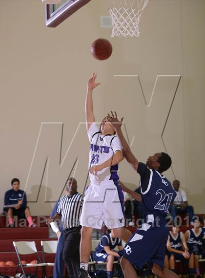 Thumbnail 3 in Shadow Hills vs. Desert Chapel (MaxPreps Holiday Classic) photogallery.