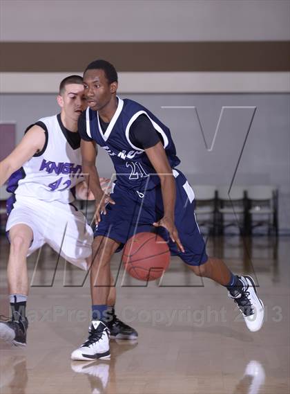 Thumbnail 3 in Shadow Hills vs. Desert Chapel (MaxPreps Holiday Classic) photogallery.