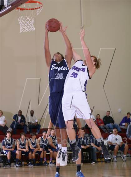 Thumbnail 3 in Shadow Hills vs. Desert Chapel (MaxPreps Holiday Classic) photogallery.