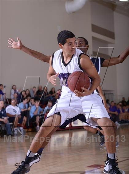 Thumbnail 1 in Shadow Hills vs. Desert Chapel (MaxPreps Holiday Classic) photogallery.