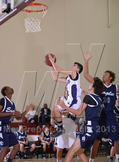 Thumbnail 3 in Shadow Hills vs. Desert Chapel (MaxPreps Holiday Classic) photogallery.